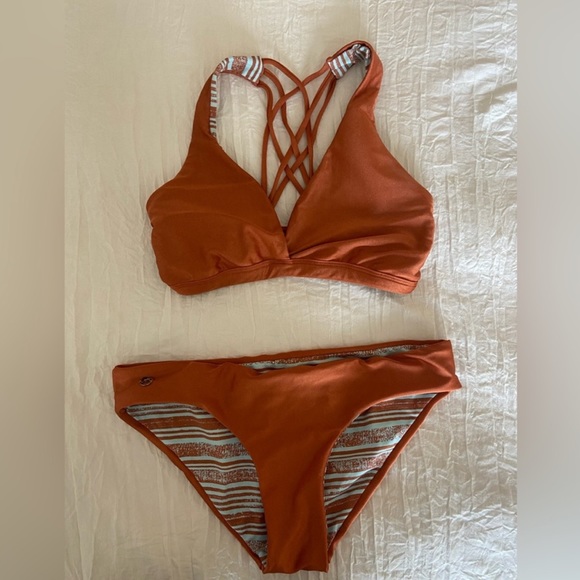 EUC Maaji reversible bikini SET XS - Picture 1 of 4